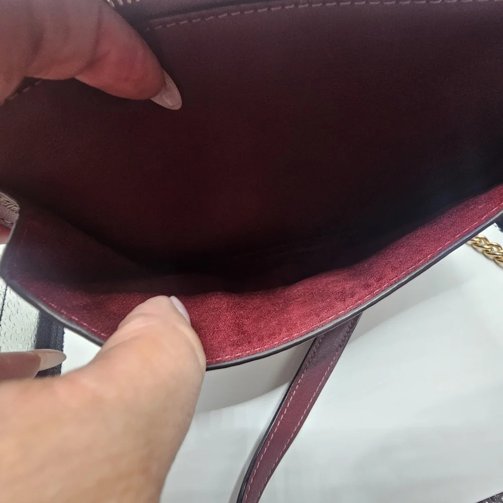 Coach Klaren Crossbody With Rainbow Linear Quilting. - Picture 16 of 16